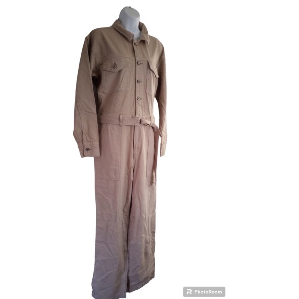 Abercrombie and Fitch Long-Sleeve Denim Jumpsuit - Small
NWT - Picture 7 of 7